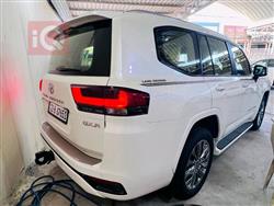 تۆیۆتا لاند کروزەر